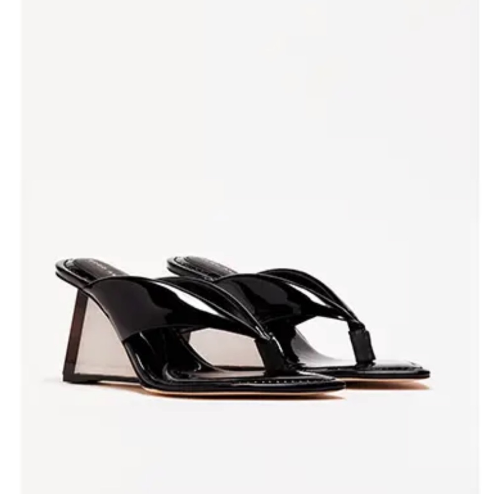 Good American Black Wedge Shoes with Sculptural Design